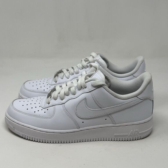 Nike Air Force 1 '07 Low Womens 9.5 Triple White Leather Athletic Shoes Sneakers - Picture 2 of 16